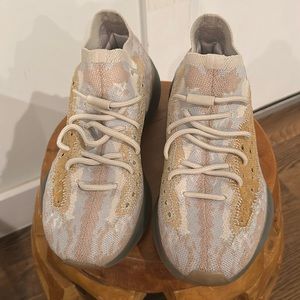 Yeezy Boost 350